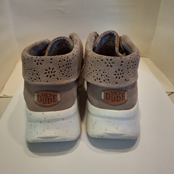 Hey Dude Women's Beige Moccasins Boots with Beads - Picture 10 of 13